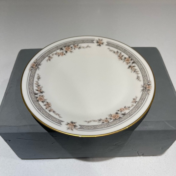 Noritake Fine China Fairview 7263 Bread/Butter dessert Plate 6.5” single plate - Picture 3 of 6